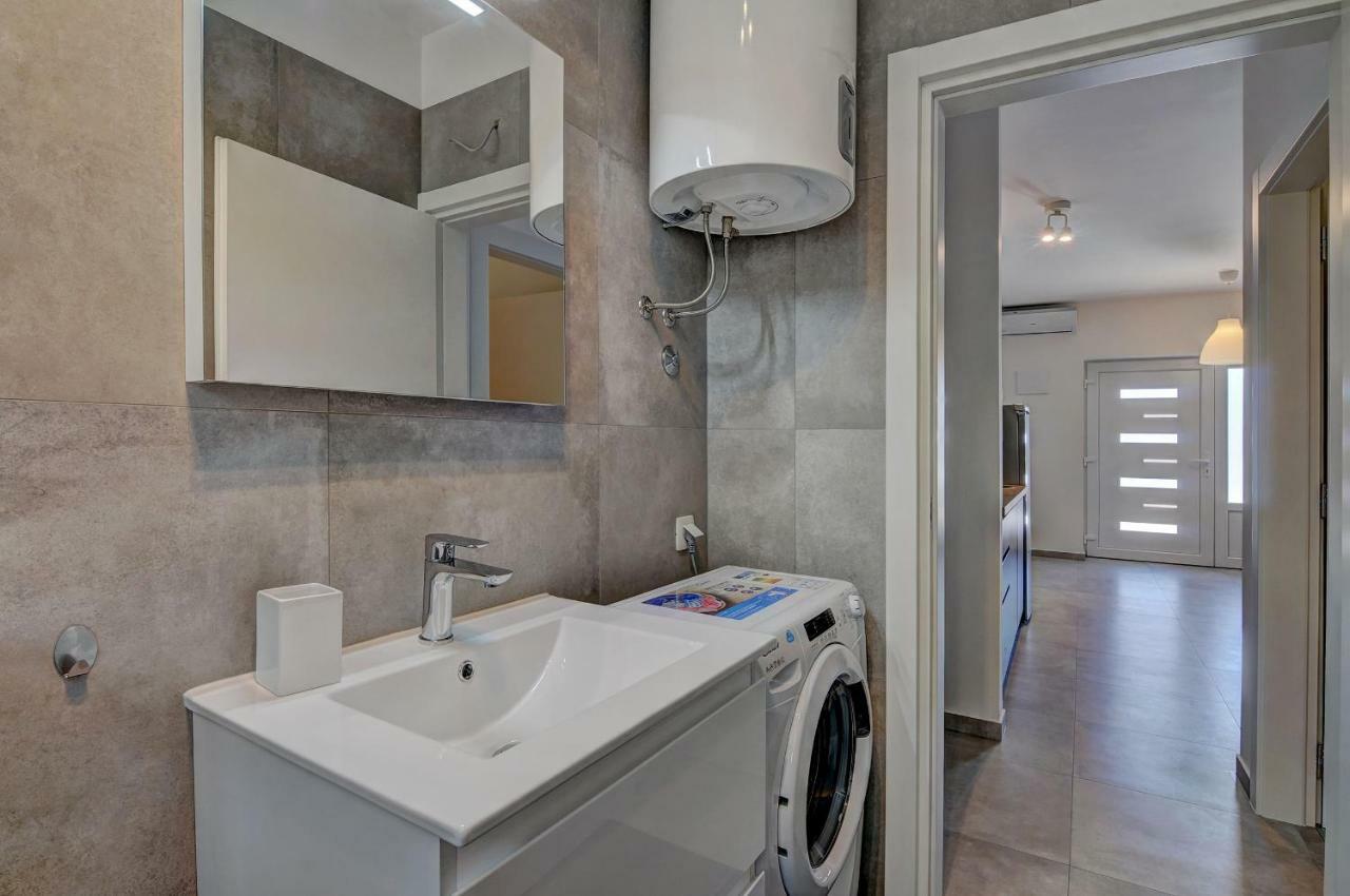 Apartman D プーラ エクステリア 写真